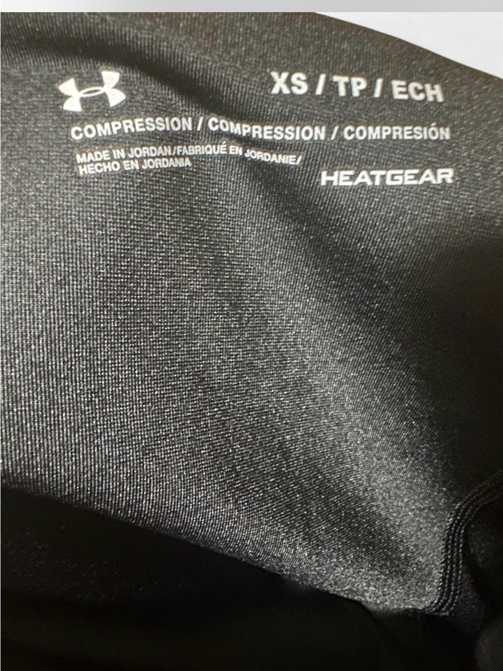 Under Armour Black compression Performance Leggings with White Side Logo - Picture 4 of 5